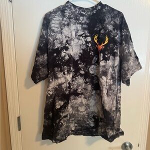 Men's Black and Gray Tie-Dye Shirt with Deer Logo